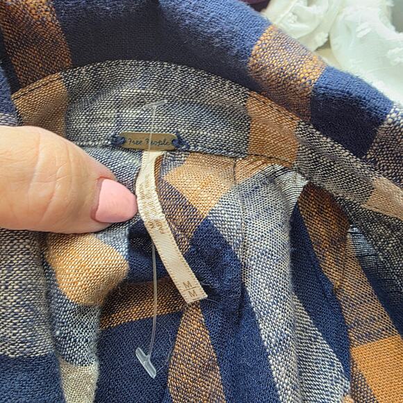 Free People Women's Preppy Plaid Flannel Ruffle Button Up Tunic Top Size M Multi - Picture 6 of 6